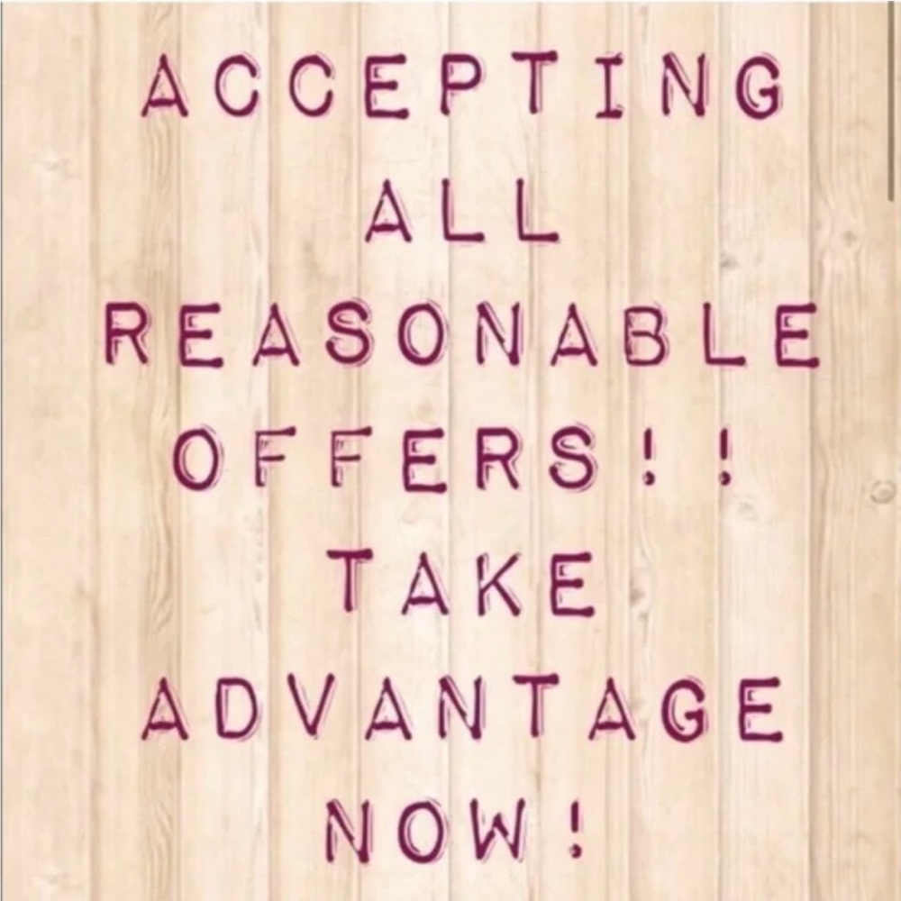 CLEARING OUT CLOSET! NO REASONABLE OFFER REFUSED